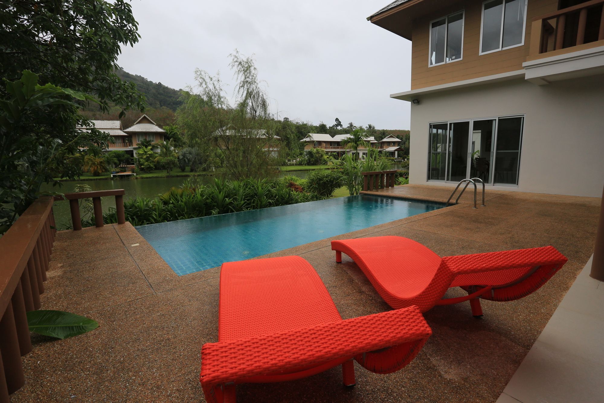 Sakoo Valley Naithon Beach Villa Layan Beach  Exterior photo