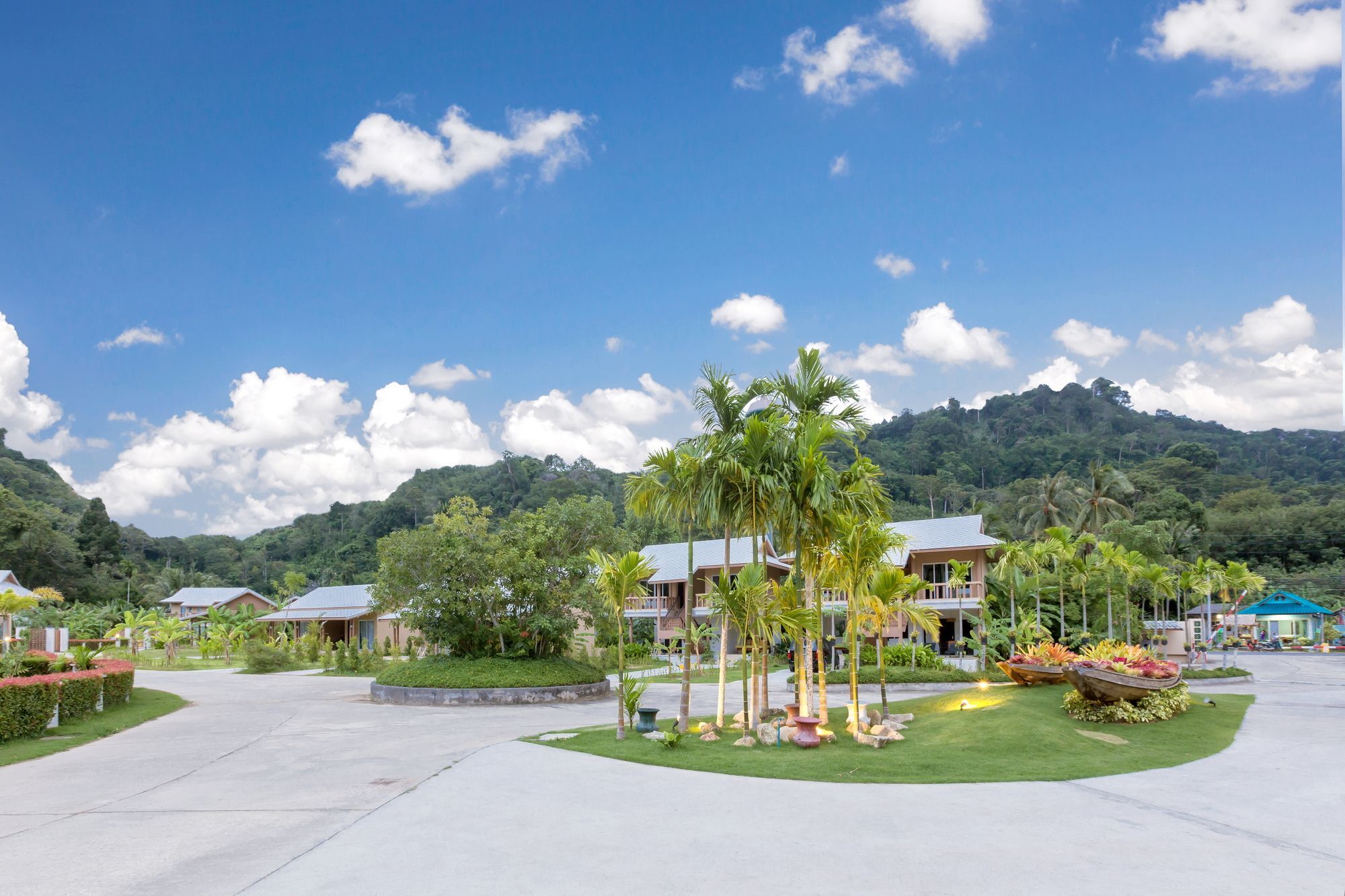 Sakoo Valley Naithon Beach Villa Layan Beach  Exterior photo