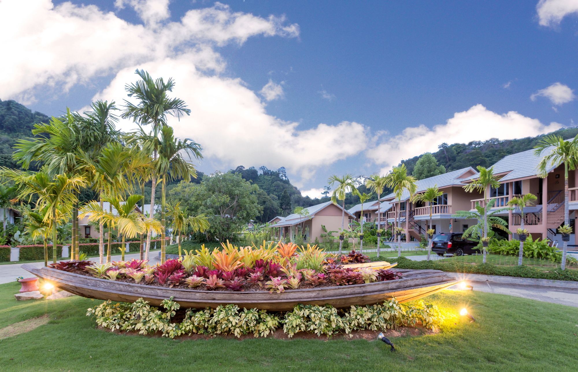 Sakoo Valley Naithon Beach Villa Layan Beach  Exterior photo